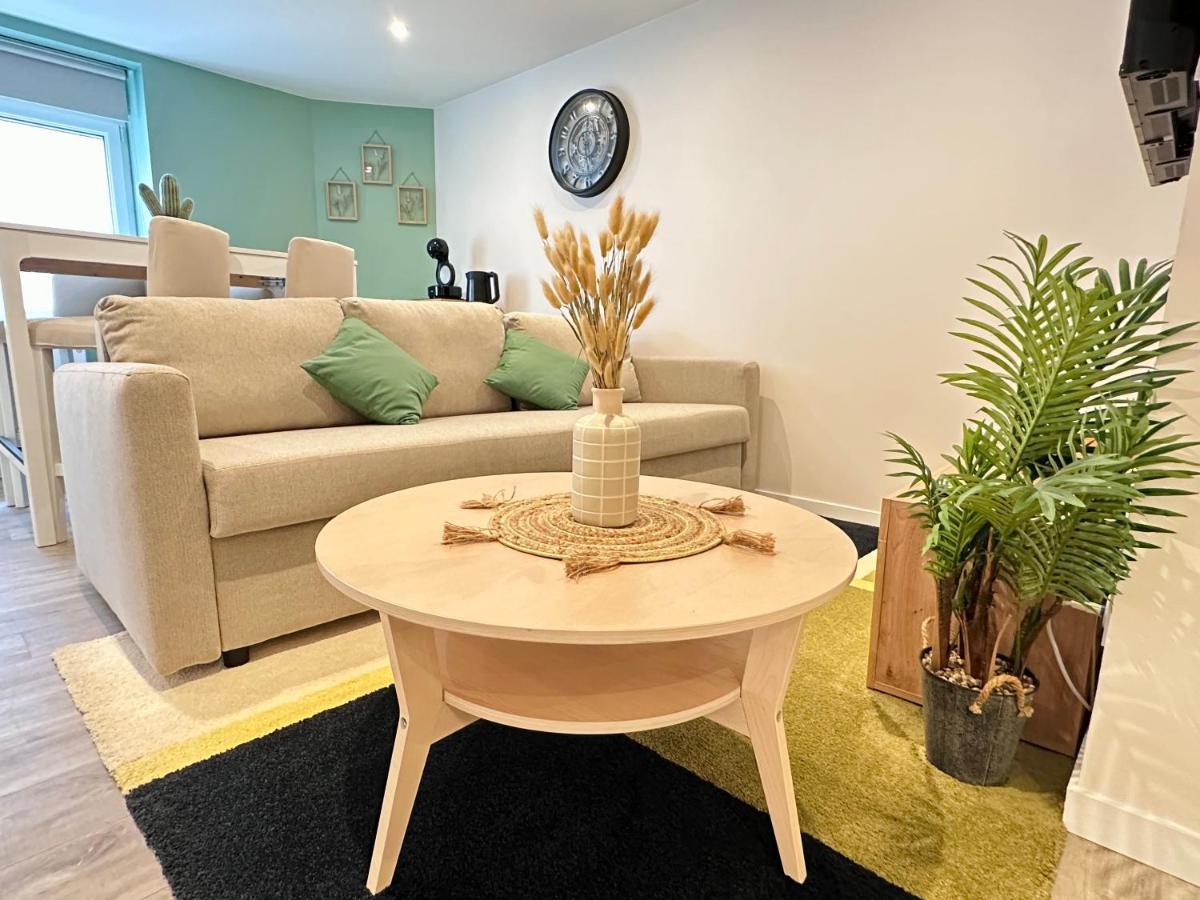 L'Escale Du Mont Saint Michel Apartment Авранш Екстериор снимка